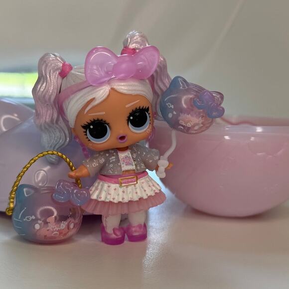 LOL Surprise Miss Pearly Doll HELLO KITTY 50th Anniversary - Picture 3 of 6